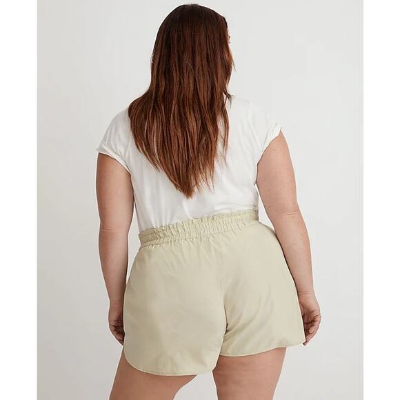 Madewell Plus Pull-On Light Green Athletic Casual Shorts Size 2X - Picture 3 of 13